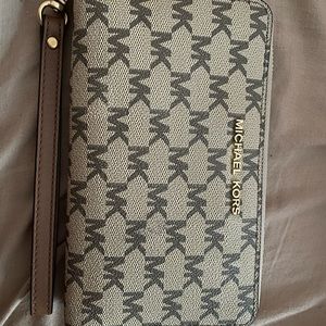 michael kors wallet